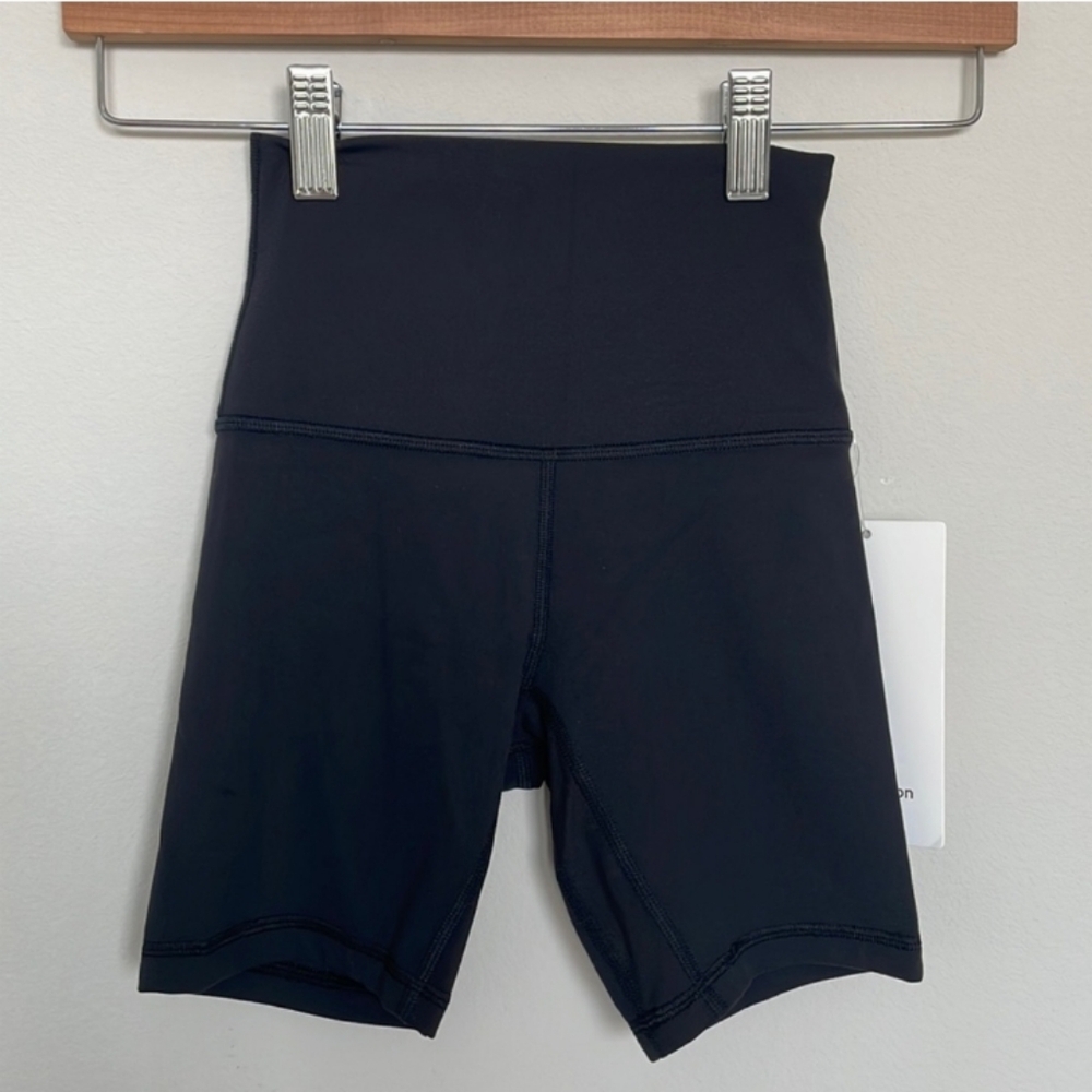 NWT 🍋 Lululemon 🍋 Align Short Black Size 2